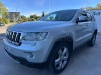 Usado Jeep Grand Cherokee Laredo 241 CV (177 kW) 2011 Gris / plata SUV