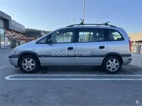 Usado Opel Zafira Elegance 115 CV (84 kW) 2000 Gris / plata Monovolumen