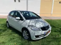 Usado Mercedes A180 Avantgarde 109 CV (80 kW) 2009 Blanco Monovolumen