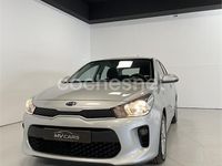Käytetty Kia Rio 84 HP (61 kW) 2018 Harmaa Sedan