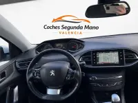 Usado Peugeot 308 Allure 120 CV (88 kW) 2015 Blanco Utilitario