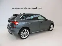 Usado Skoda Kamiq Style 116 CV (85 kW) 2020 Gris SUV
