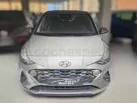 Usado Hyundai i10 67 CV (49 kW) 2022 Beige Utilitario