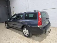 Usado Volvo XC70 Momentum 185 CV (136 kW) 2005 Azul Familiar