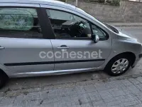Usado Peugeot 307 110 CV (80 kW) 2003 Gris / plata Berlina