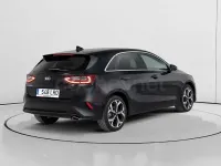 Usado Kia Ceed 120 CV (88 kW) 2021 Negro Utilitario