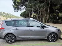 Usado Renault Scenic E-Tech Bose Edition 130 CV (95 kW) 2015 Beige Monovolumen