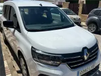 Usado Renault Kangoo Edition One 75 CV (55 kW) 2021 Blanco Monovolumen