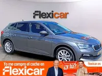 Usado Skoda Scala Ambition 95 CV (69 kW) 2022 Gris Utilitario