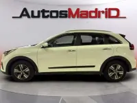 Begagnad Kia Niro 141 HK (103 kW) 2020 Vit SUV