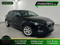 Usado Seat Leon Style 115 CV (84 kW) 2021 Negro Berlina