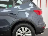 Usado Seat Arona Xperience 110 CV (80 kW) 2022 Gris SUV