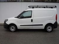 Usado Fiat Doblò 95 CV (69 kW) 2018 Blanco Monovolumen