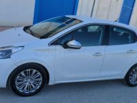 Usado Peugeot 208 Active 100 CV (73 kW) 2016 Blanco Utilitario
