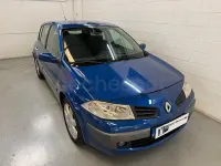 Usado Renault Mégane II Dynamique 130 CV (95 kW) 2007 Azul Berlina