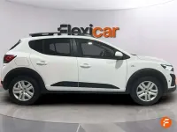 Usado Dacia Sandero Expression 91 CV (66 kW) 2024 Blanco Utilitario