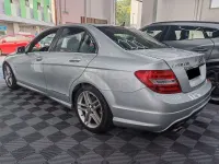 Usado Mercedes C250 Avantgarde 204 CV (150 kW) 2011 Gris / plata Berlina