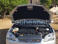 Usado Ford Focus Sport 145 CV (106 kW) 2005 Gris / plata Berlina