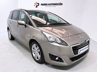 Usado Peugeot 5008 Style 120 CV (88 kW) 2017 Gris / plata Monovolumen