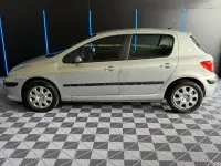 Usado Peugeot 307 110 CV (80 kW) 2006 Gris / plata Berlina