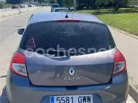 Usado Renault Clio II 70 CV (51 kW) 2010 Gris / plata Berlina