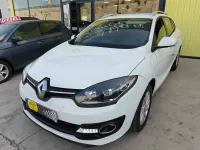 Usado Renault Mégane GrandTour Business 110 CV (80 kW) 2017 Blanco Familiar