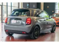 Usado Mini Cooper SE 135 kW (184 CV) 2021 Gris Utilitario