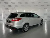 Usado Ford Focus ST-Line 125 CV (91 kW) 2016 Gris Familiar