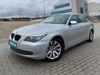 Usado BMW 520 177 CV (130 kW) 2009 Gris Berlina