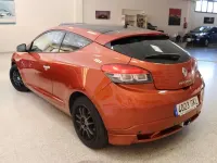 Usado Renault Mégane Coupé Expression 106 CV (77 kW) 2009 Naranja Coupe