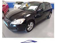 Usado Kia Ceed Active 116 CV (85 kW) 2007 Negro Utilitario