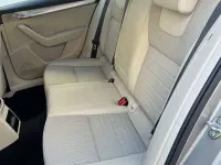 Usado Skoda Octavia Ambition 105 CV (77 kW) 2015 Beige Familiar
