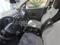 Usado Renault Captur Zen 90 CV (66 kW) 2014 Blanco SUV