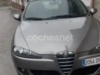 Usado Alfa Romeo 147 Progression 150 CV (110 kW) 2005 Gris / plata Utilitario