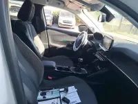 Usado Peugeot 2008 Active 110 CV (80 kW) 2021 Blanco SUV