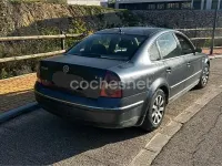 Usado VW Passat Trendline 130 CV (95 kW) 2001 Negro Berlina