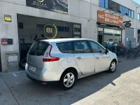 Usado Renault Grand Scénic Dynamique 130 CV (95 kW) 2010 Gris / plata Monovolumen