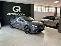 Usado VW Polo 95 CV (69 kW) 2021 Gris / plata Utilitario