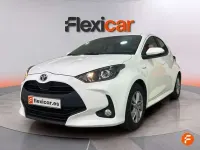 Usado Toyota Yaris Active 99 CV (72 kW) 2020 Blanco Utilitario