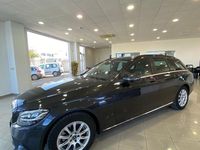 Usado Mercedes C200 160 CV (117 kW) 2020 Gris / plata Familiar