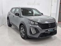Usado Peugeot 2008 Active 102 CV (75 kW) 2023 Gris SUV