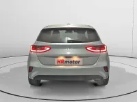 Usado Kia Ceed 101 CV (74 kW) 2023 Gris Utilitario
