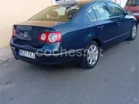 Usado VW Passat Highline 170 CV (125 kW) 2007 Azul Berlina