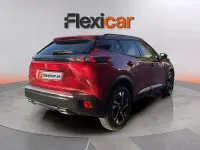 Usado Peugeot 2008 Allure 130 CV (95 kW) 2023 Granate SUV