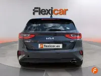 Usado Kia Ceed 136 CV (100 kW) 2023 Azul Utilitario