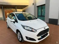 Usado Ford Fiesta Trend 75 CV (55 kW) 2016 Blanco Utilitario