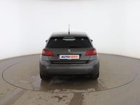 Usado Peugeot 308 130 CV (95 kW) 2019 Gris Berlina