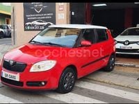 Usado Skoda Fabia 60 CV (44 kW) 2010 Rojo Berlina