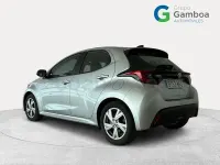 Usado Toyota Yaris Hybrid Active 116 CV (85 kW) 2025 Gris / plata Berlina