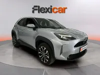 Usado Toyota Yaris Active 116 CV (85 kW) 2022 Gris Utilitario